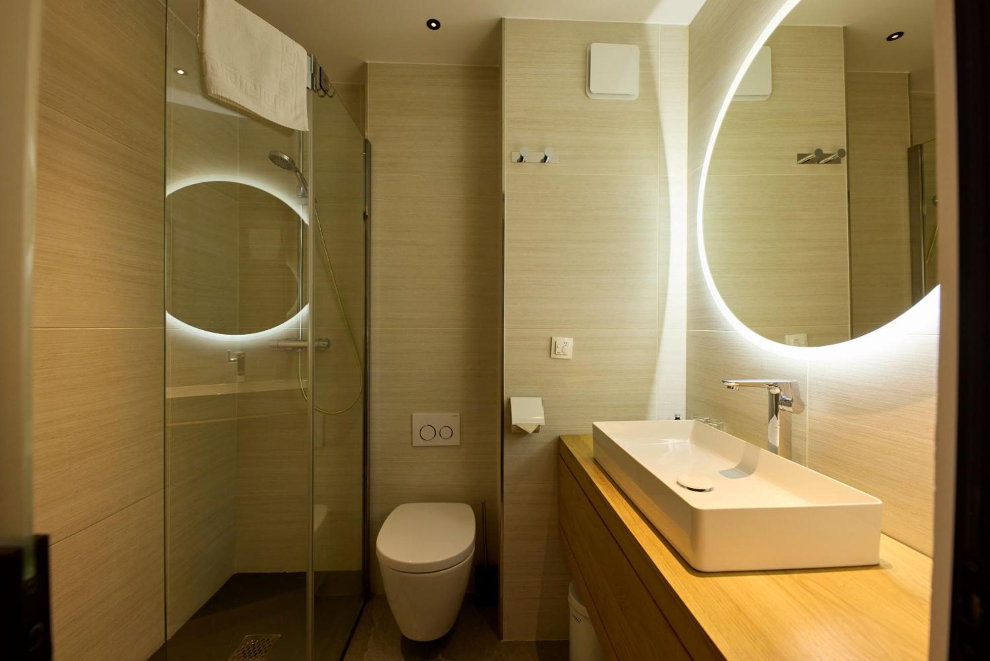 Hotel Le Grand Tetras Font-Romeu-Odeillo-Via Exterior photo